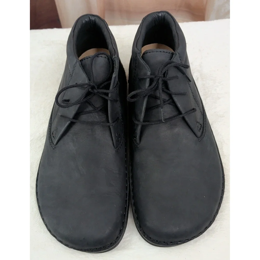 Footprints by Birkenstock Memphis Chukka Boots in Black